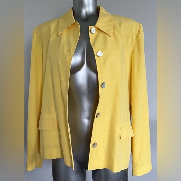 Meet your Posher, Loida - Picture 8 of 16